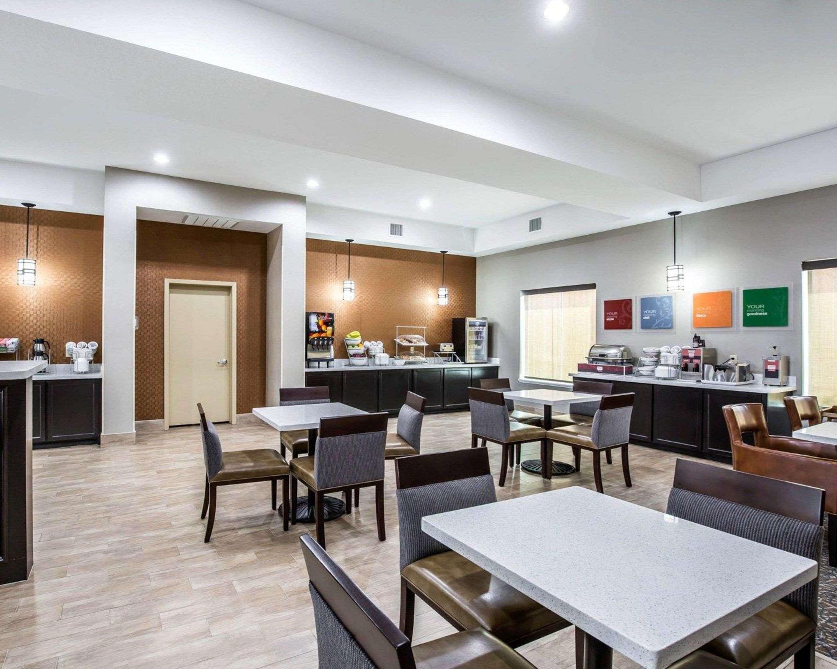 คอมฟอร์ต สวีท นอร์ทเวสต์ - ไซ - แฟร์ Hotel ไซเปรส ภายนอก รูปภาพ